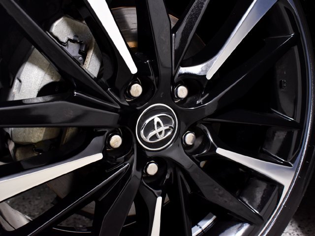 Used 2018 Red Toyota XSE V6 image 14