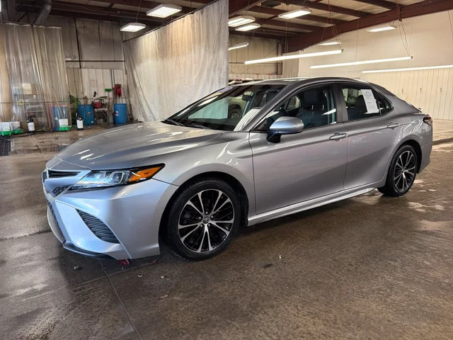 2019 Toyota Camry SE