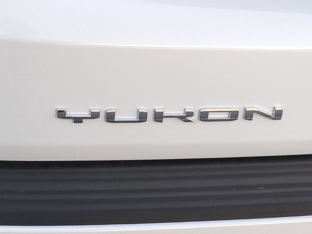 2026 GMC Yukon XL Denali - Photo 10
