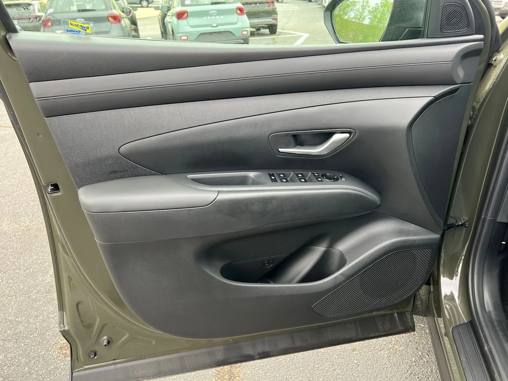 Used 2025 Green Hyundai XRT image 10