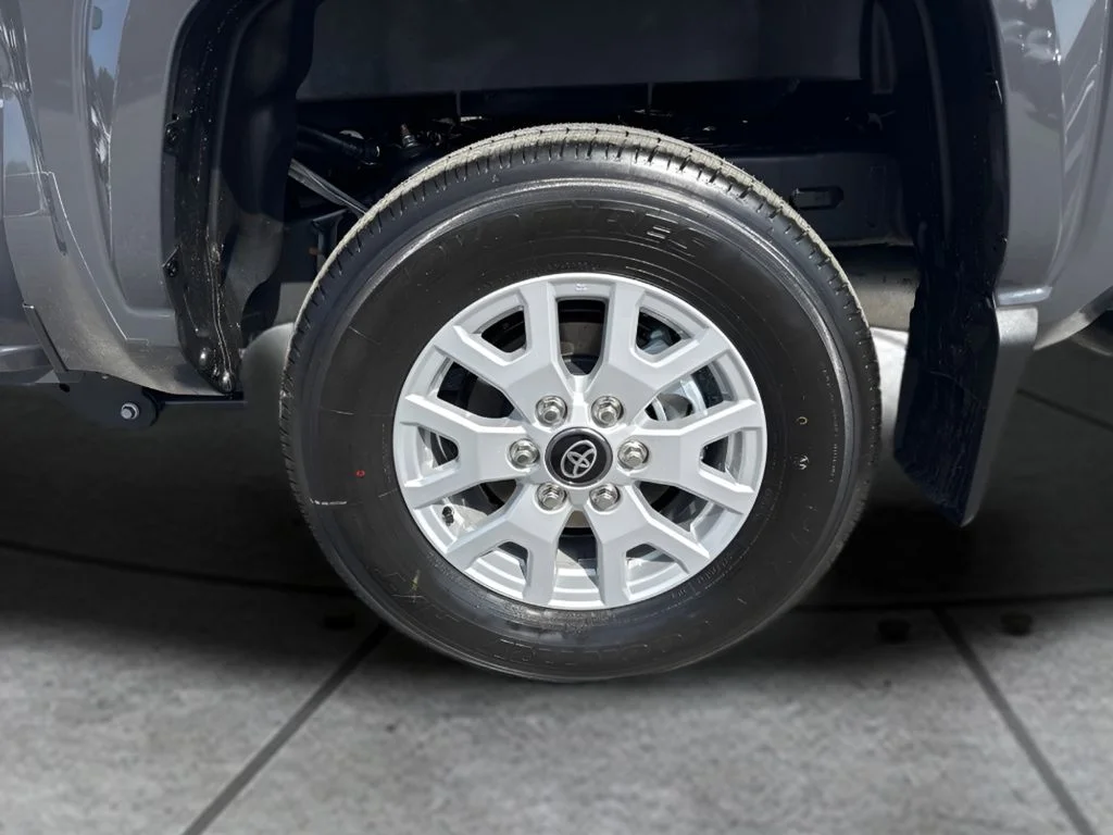 Used 2026  Toyota SR5 image 28