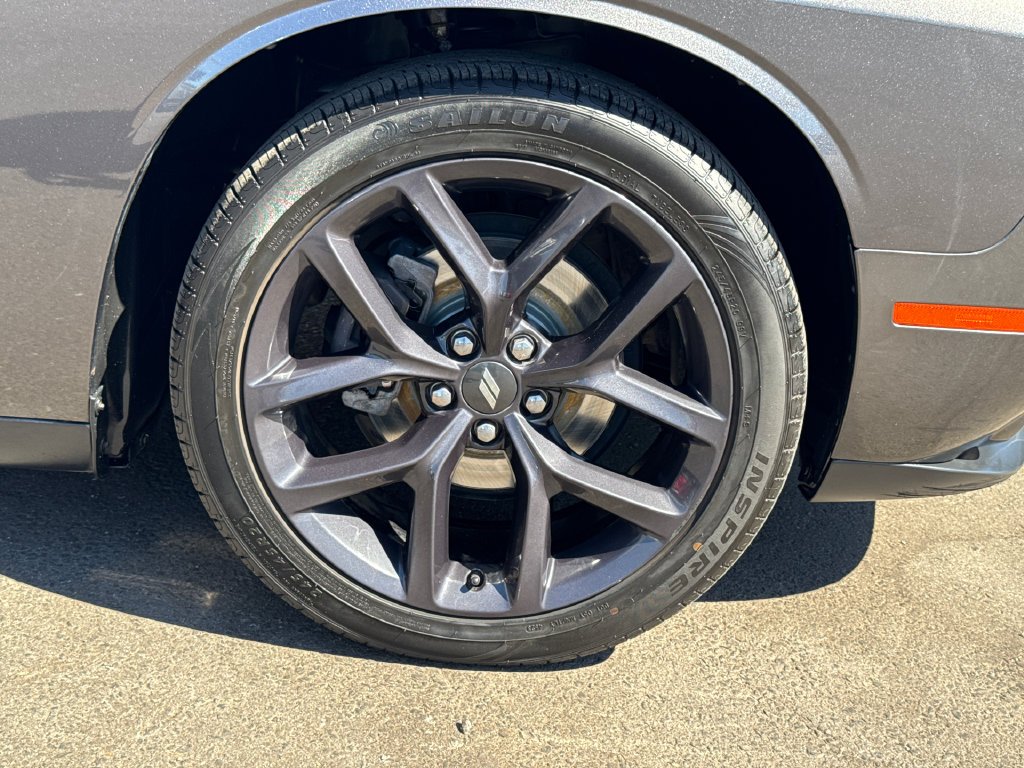 Used 2021 Gray Dodge SXT image 7
