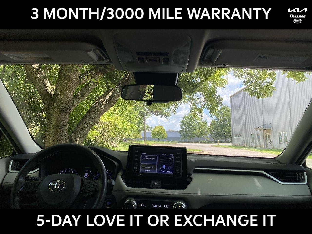 Used 2022 White Toyota XLE image 30