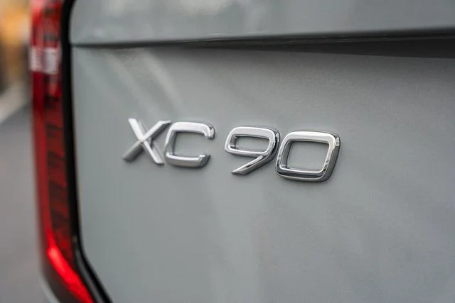 New 2026 Vapour Grey Volvo B6 Plus 7-Seater image 9