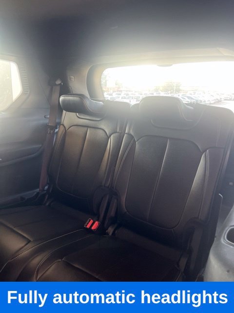 Used 2024 Gray Jeep Limited image 17