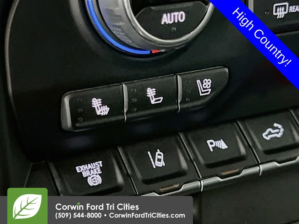 Used 2022 Black Chevrolet High Country image 25