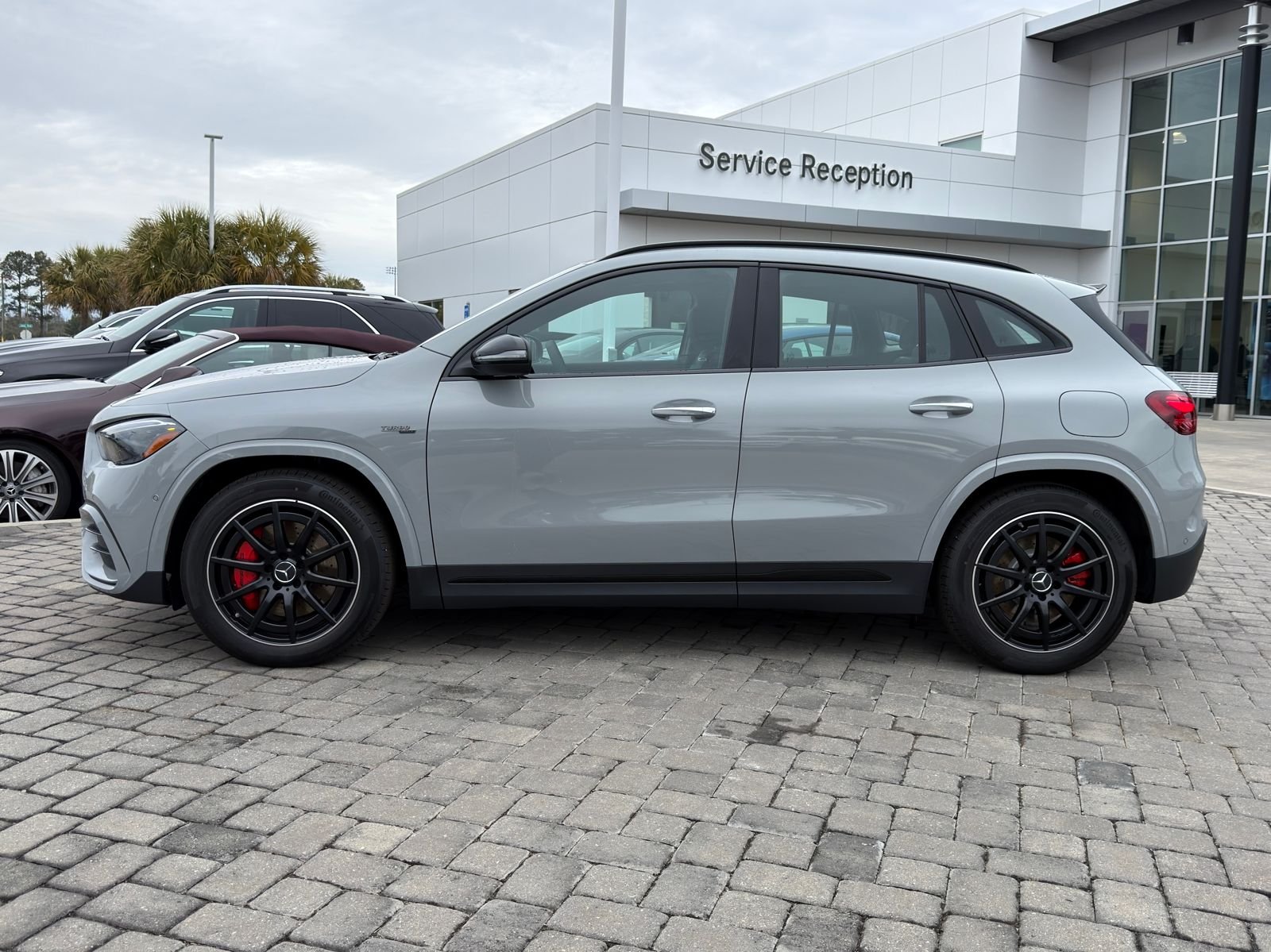 New 2026 MANUFAKTUR Alpine Gray Mercedes-Benz GLA 35 AMG® image 11