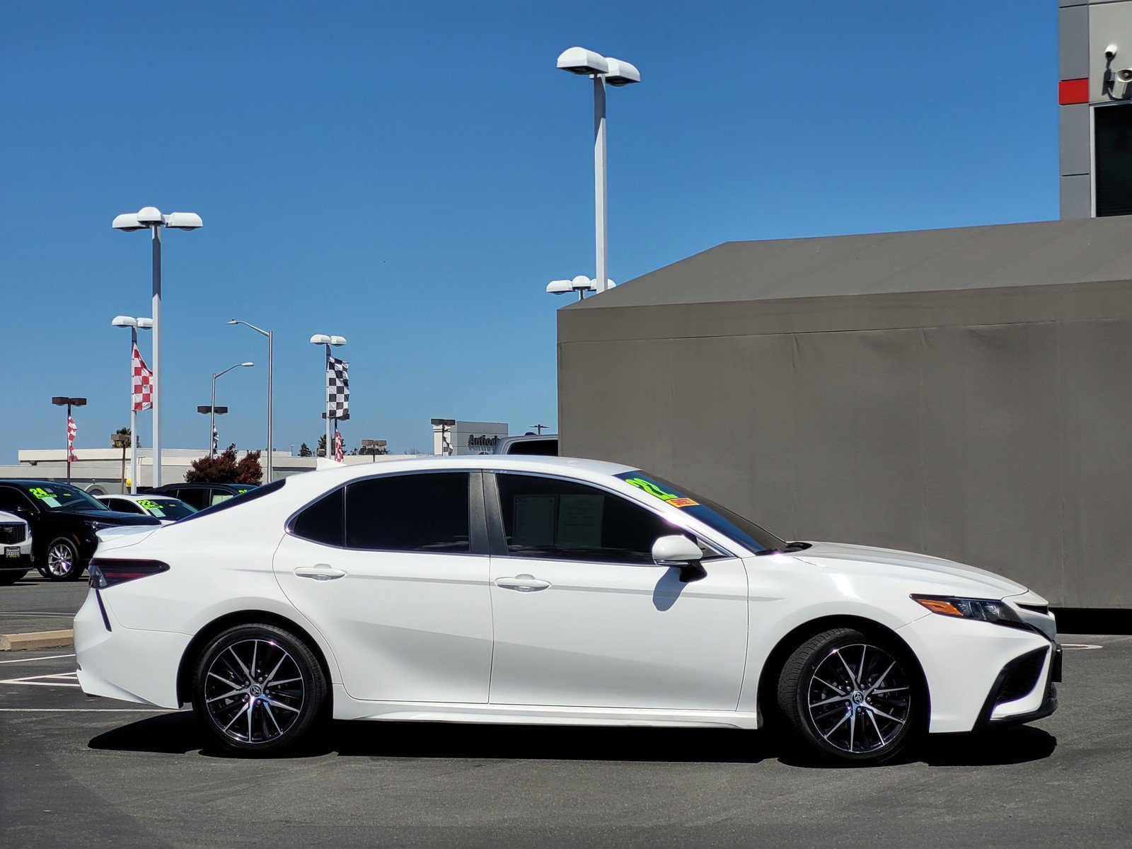 Used 2022  Toyota  image 3