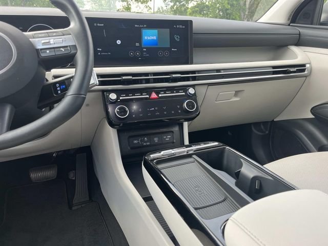 Used 2025 White Hyundai Limited image 15