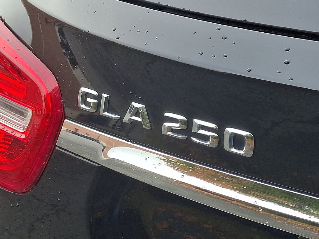 Used 2015  Mercedes-Benz GLA 250 image 29