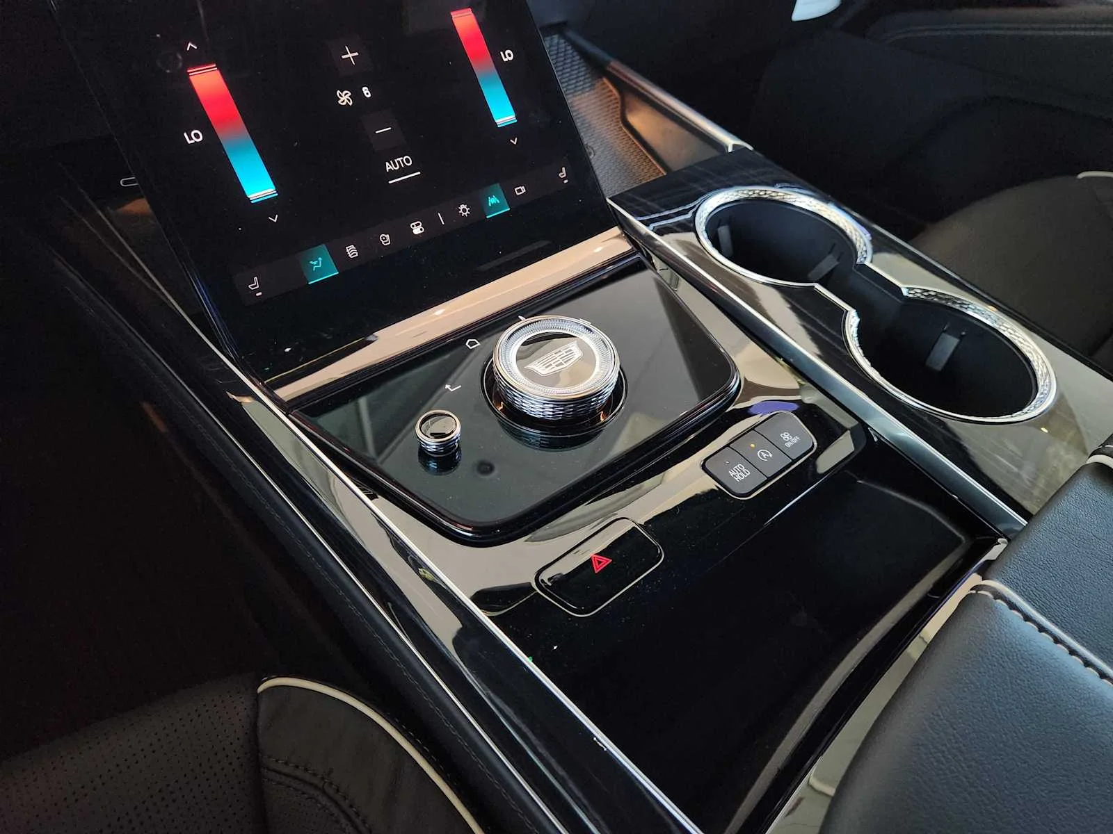 2026 Cadillac Escalade Sport - Photo 14