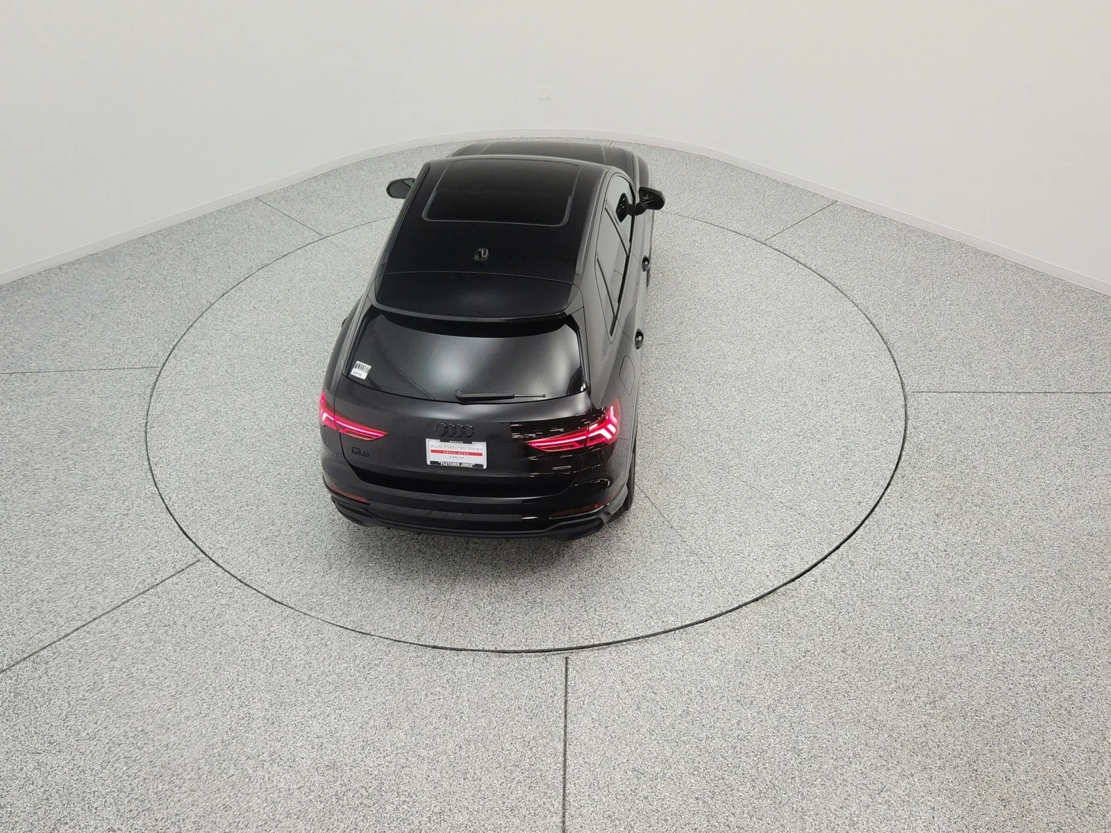 Used 2025 Mythos Black Metallic Audi S line Premium image 14