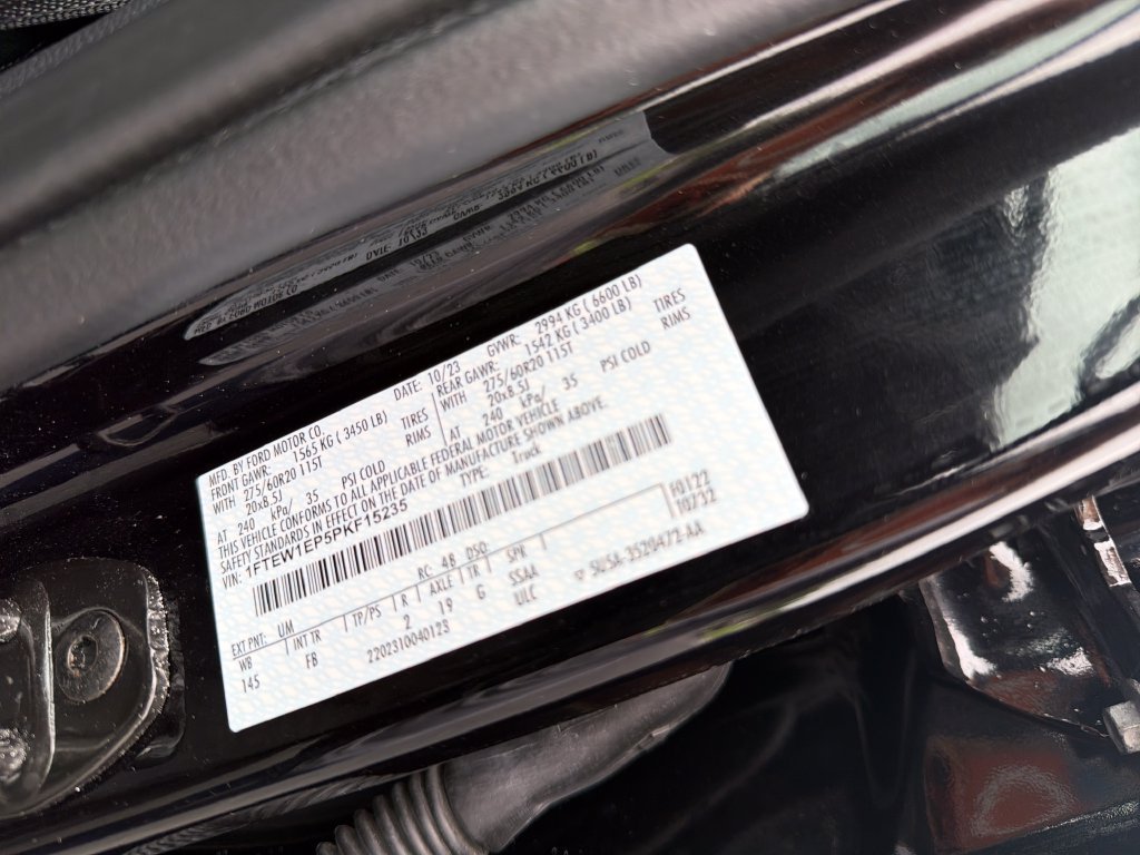 Used 2023 Black Ford XLT image 29