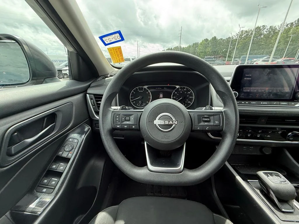 Used 2024 Silver Nissan S image 17