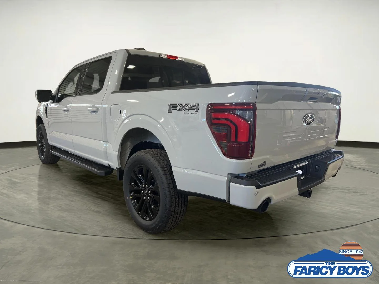 Used 2026 Avalanche Ford LARIAT image 2