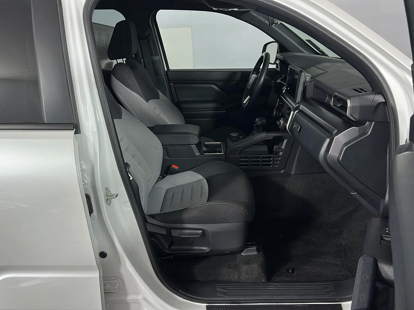 Used 2025 Wind Chill Pearl Toyota TRD Sport image 27