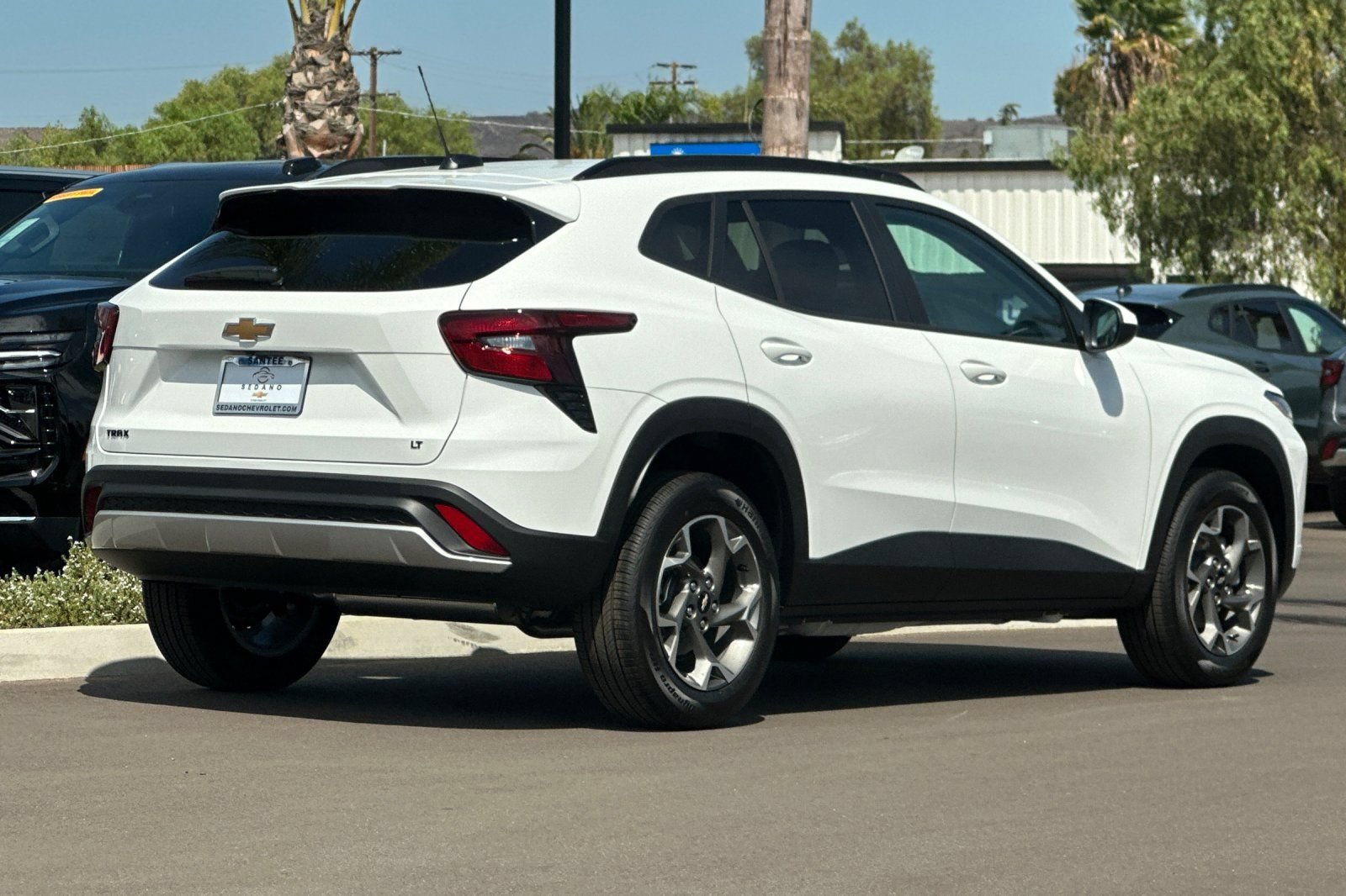New 2026 Summit White Chevrolet LT image 4