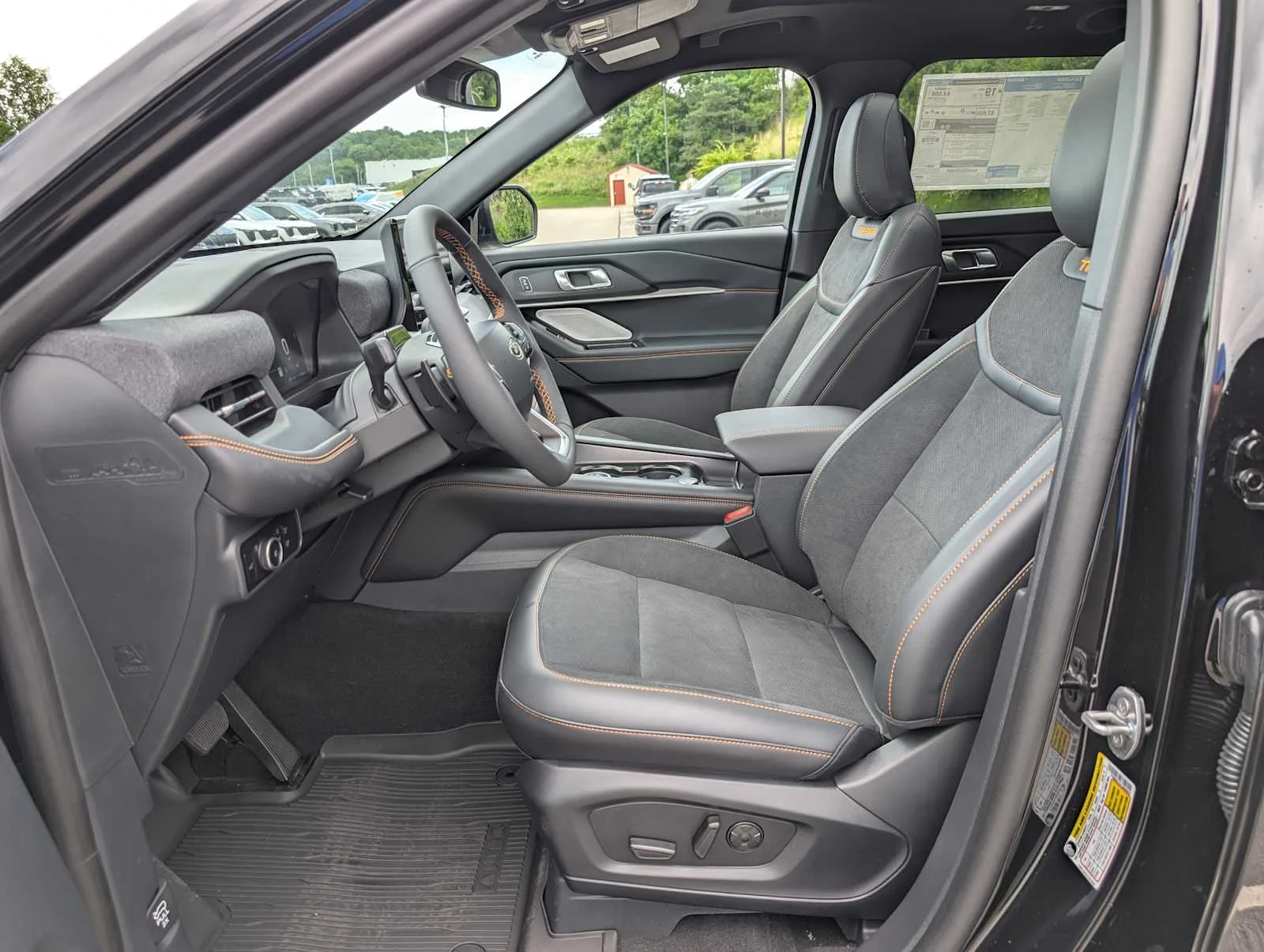 New 2026 Agate Black Metallic Ford Tremor® image 4