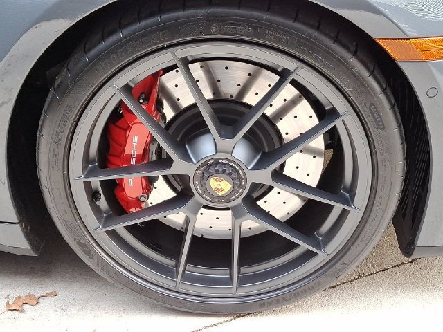 2025 Porsche 911 GTS - Photo 11