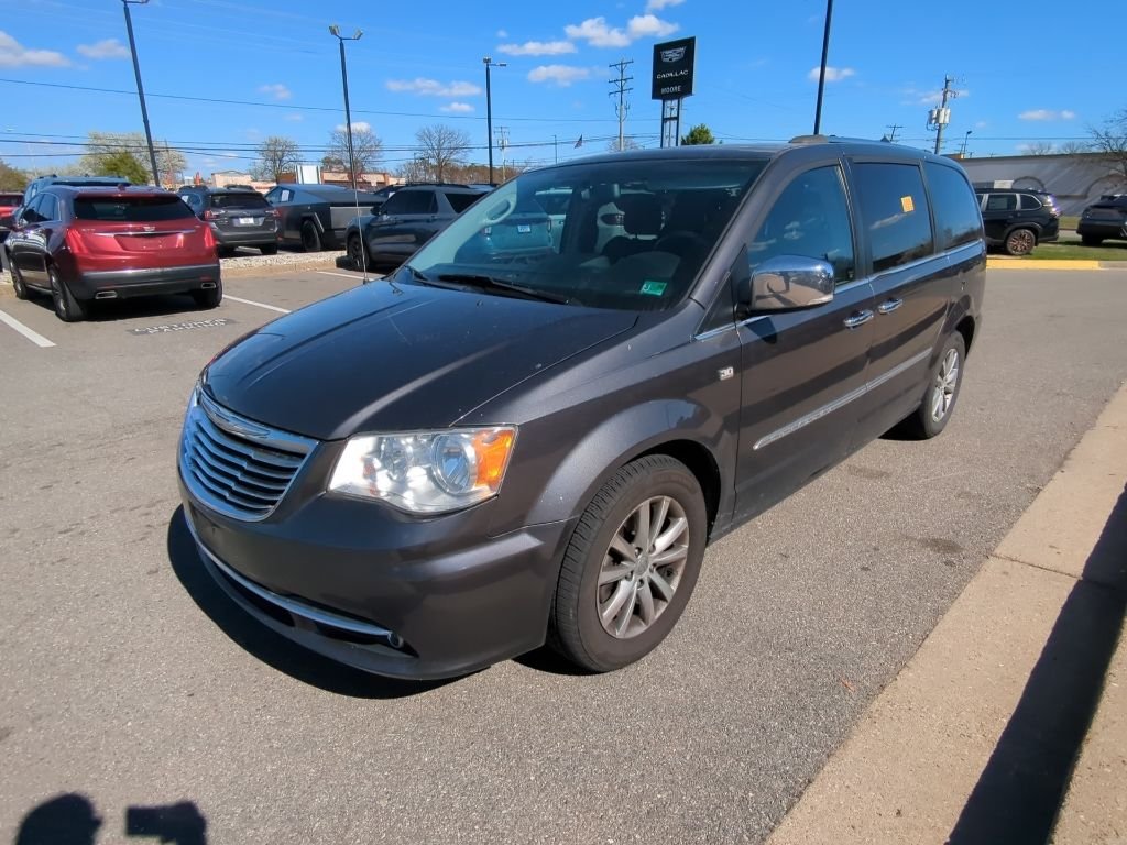 2014 Chrysler Town & Country Touring-L