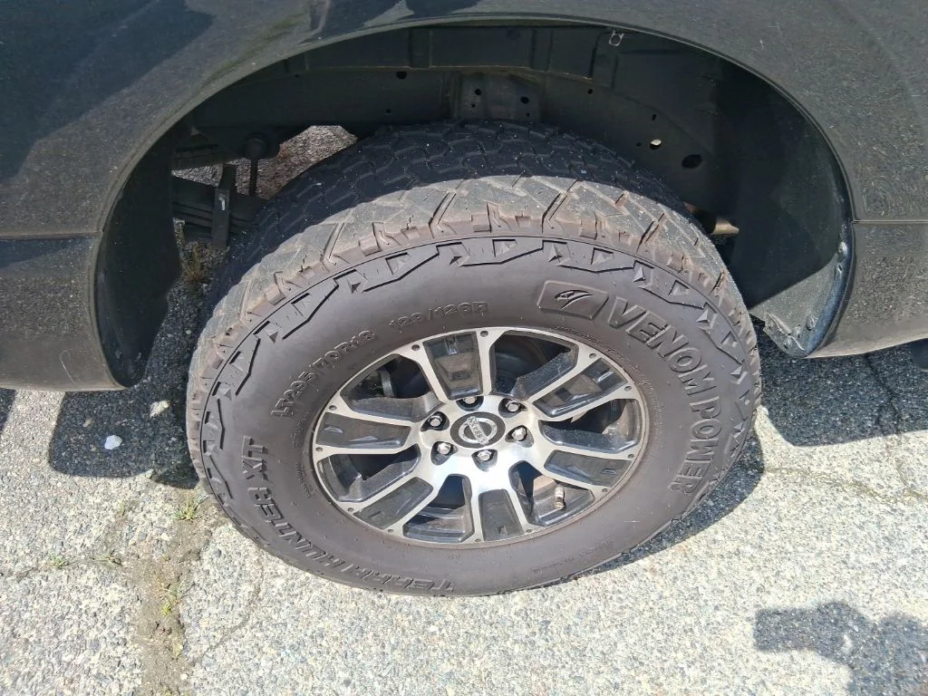 Used 2022 Black Nissan SV image 5