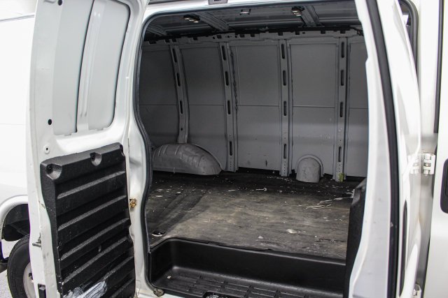 2021 Chevrolet Express Cargo Work Van - Photo 18