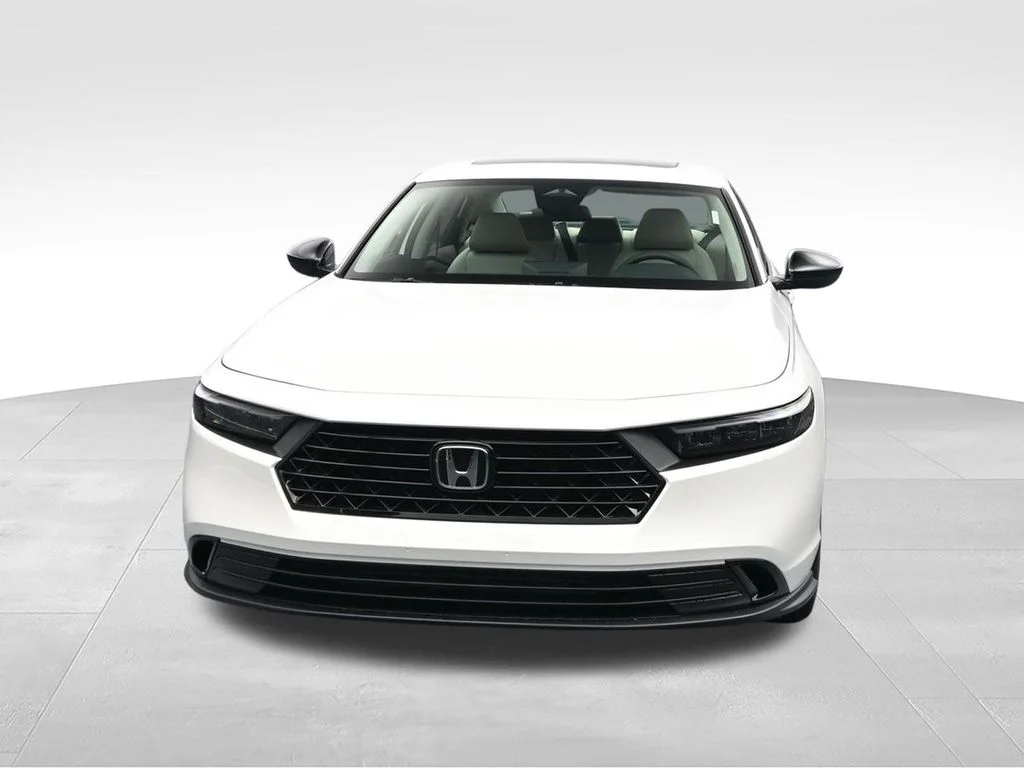 New 2026 Platinum White Pearl Honda SE image 2