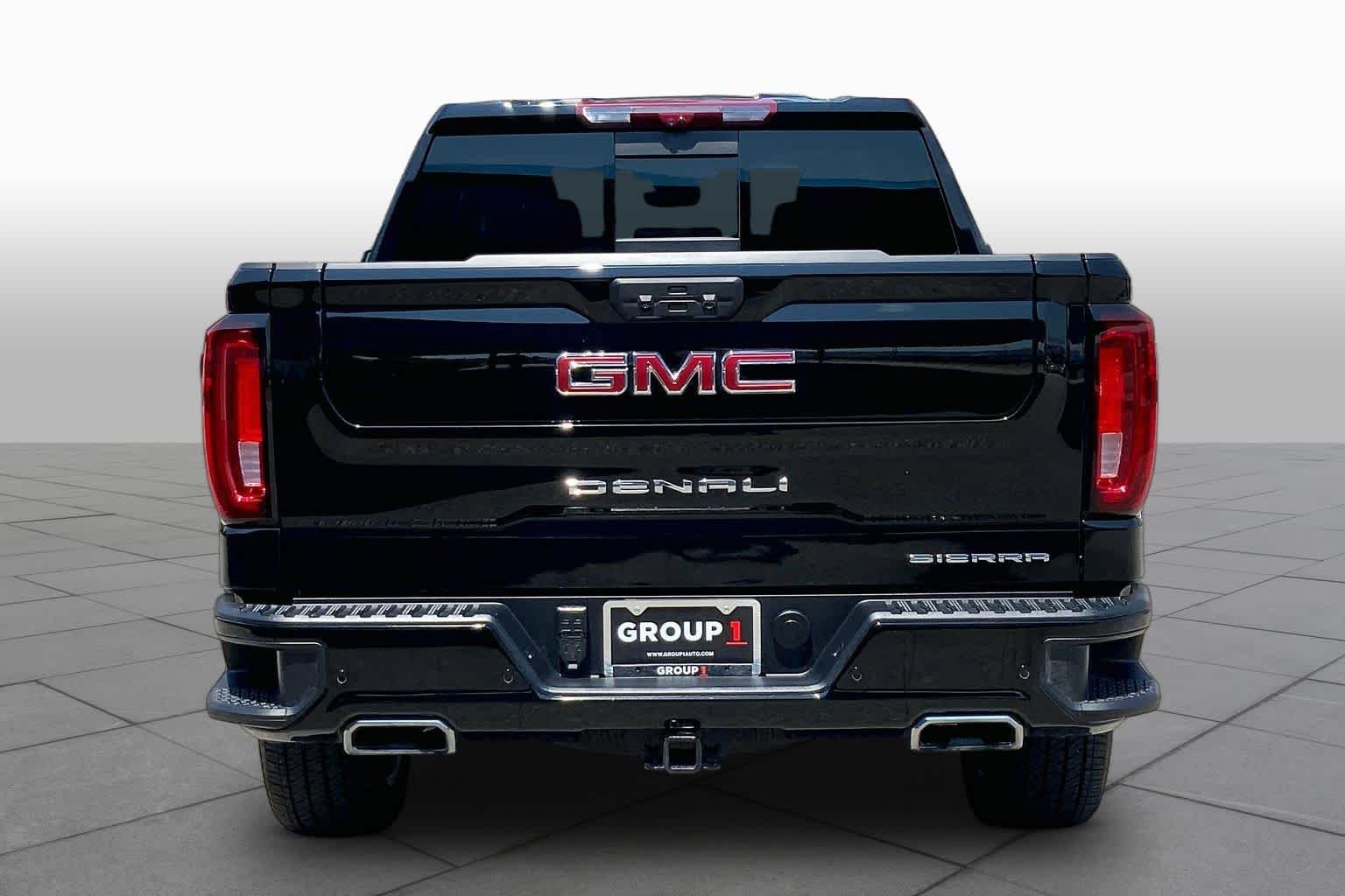 Used 2024 Onyx Black GMC Denali image 5