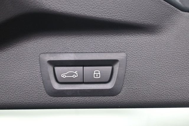 Used 2025 Gray BMW sDrive40i image 24