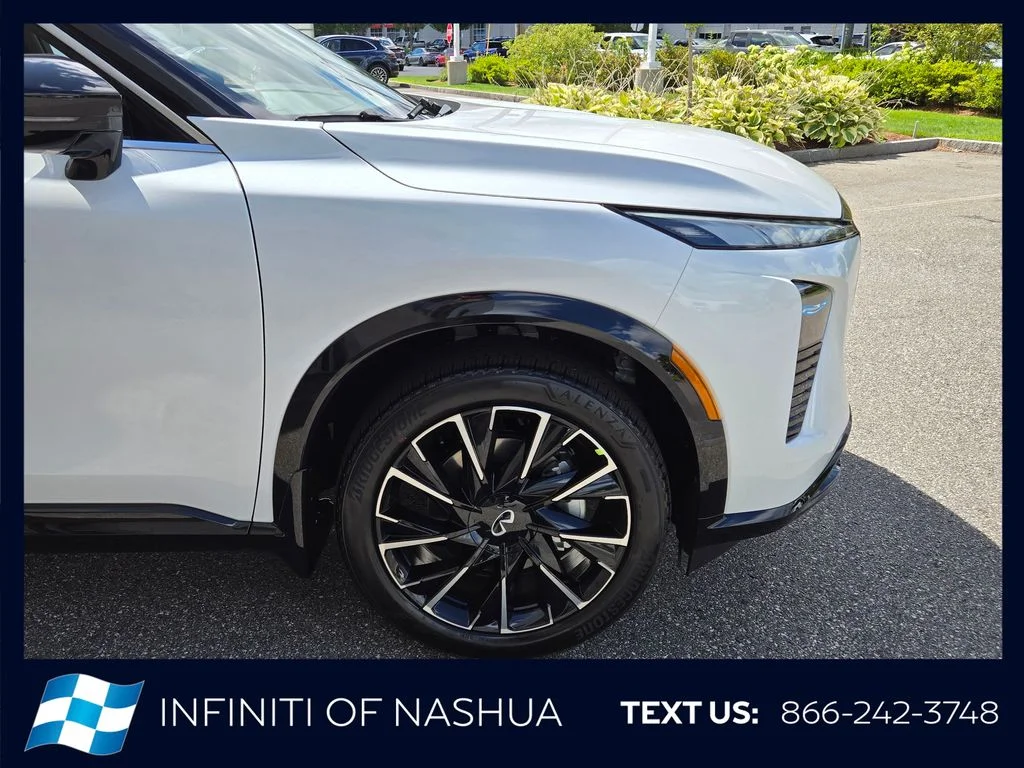 New 2027 2T RAD WHT INFINITI Autograph AWD image 15
