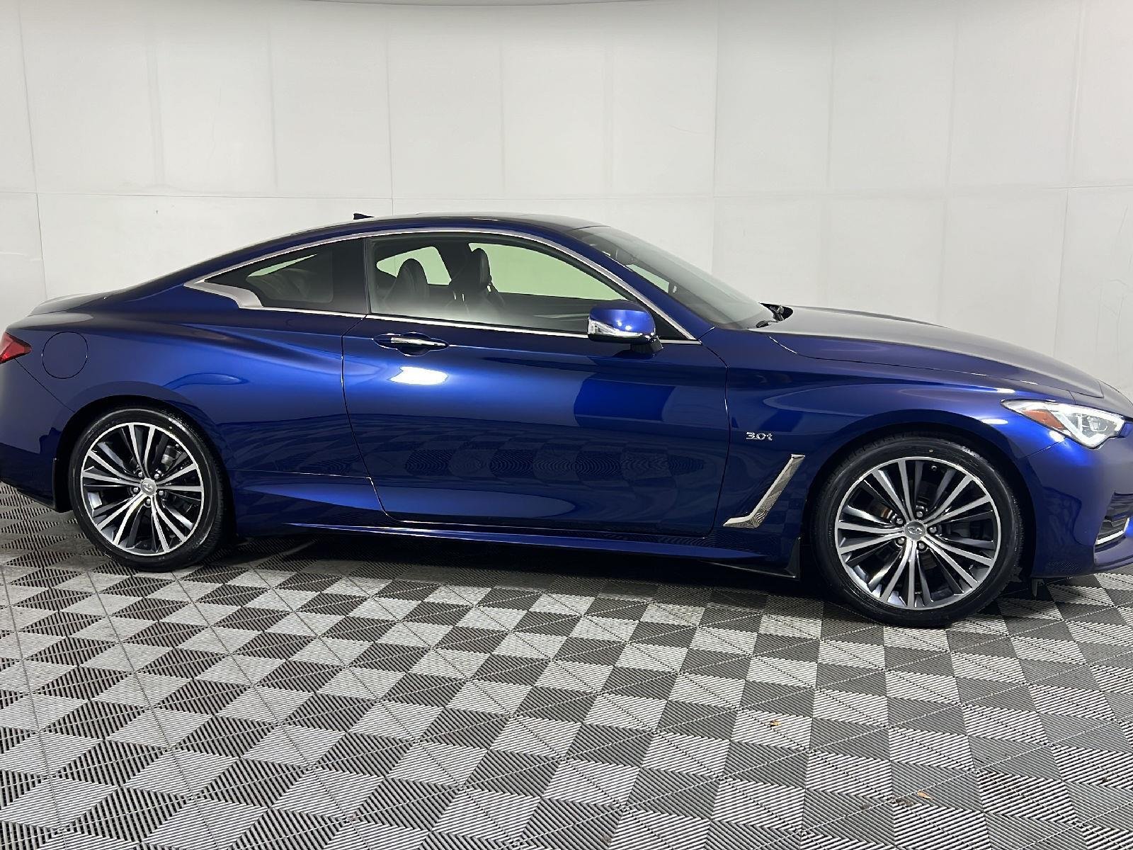Used 2017 Iridium Blue INFINITI 3.0t Premium image 32