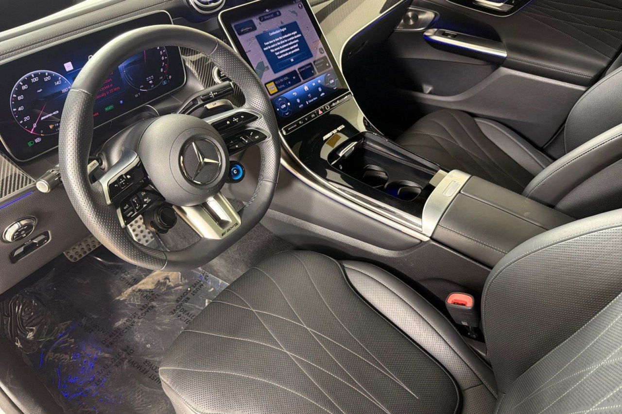 Certified Used 2025 Polar White Mercedes-Benz AMG® GLC 63 S E Performance image 9