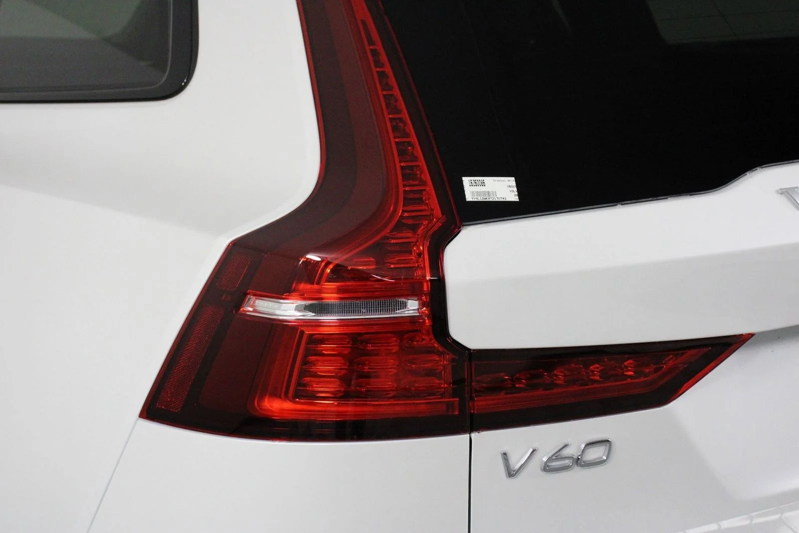 2026 Volvo V60 Cross Country Plus - Photo 15