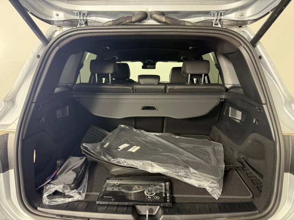 Certified Used 2025 Silver Mercedes-Benz GLB 250 image 7