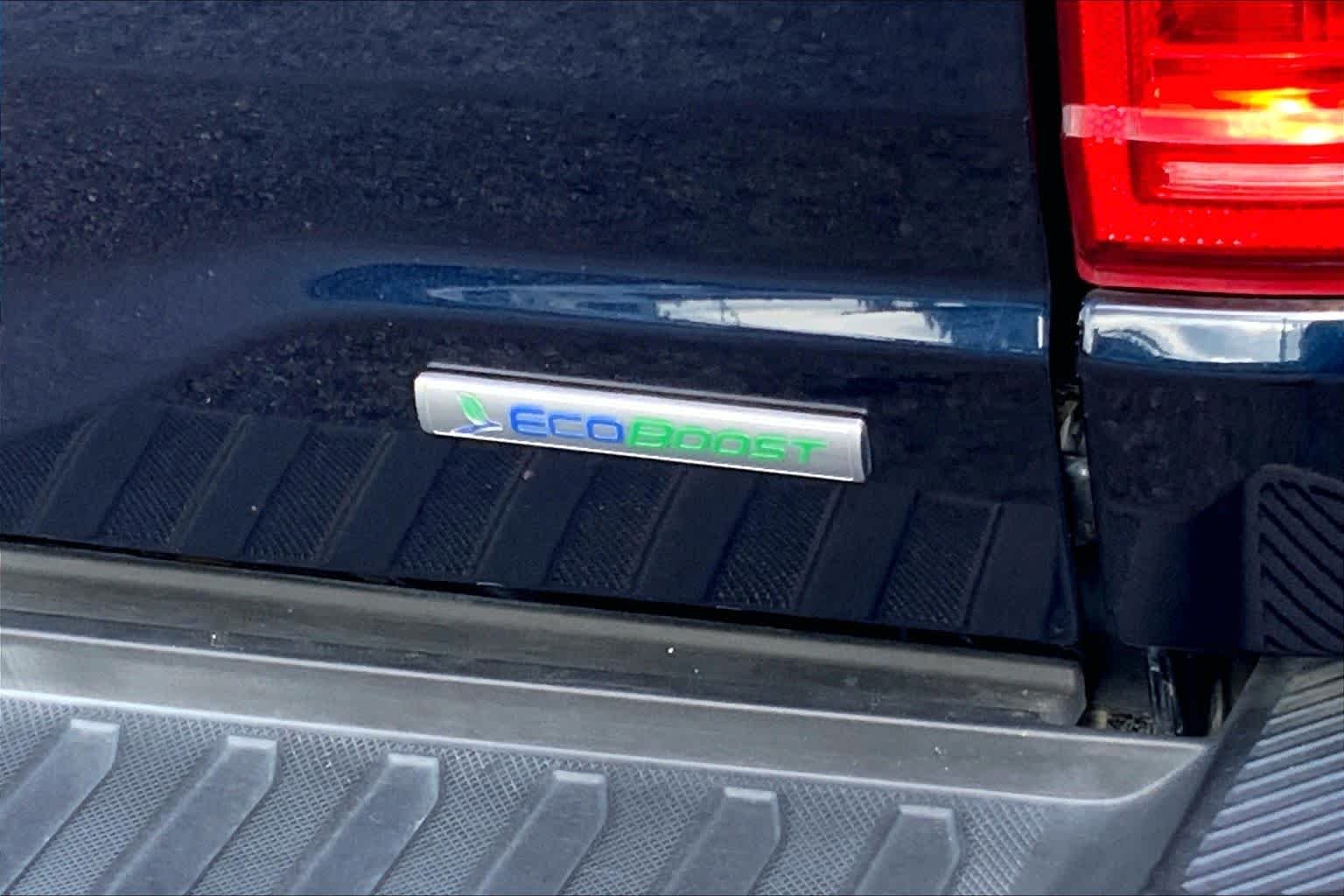 Certified Used 2022 Antimatter Blue Metallic Ford XLT image 10