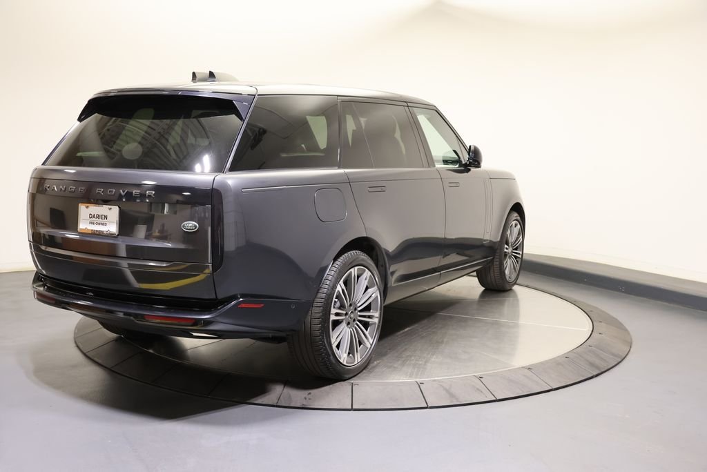 Used 2023 Carpathian Gray Premium Metallic Land Rover SE image 5