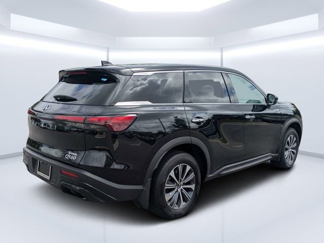 Certified Used 2025 Black INFINITI PURE image 3