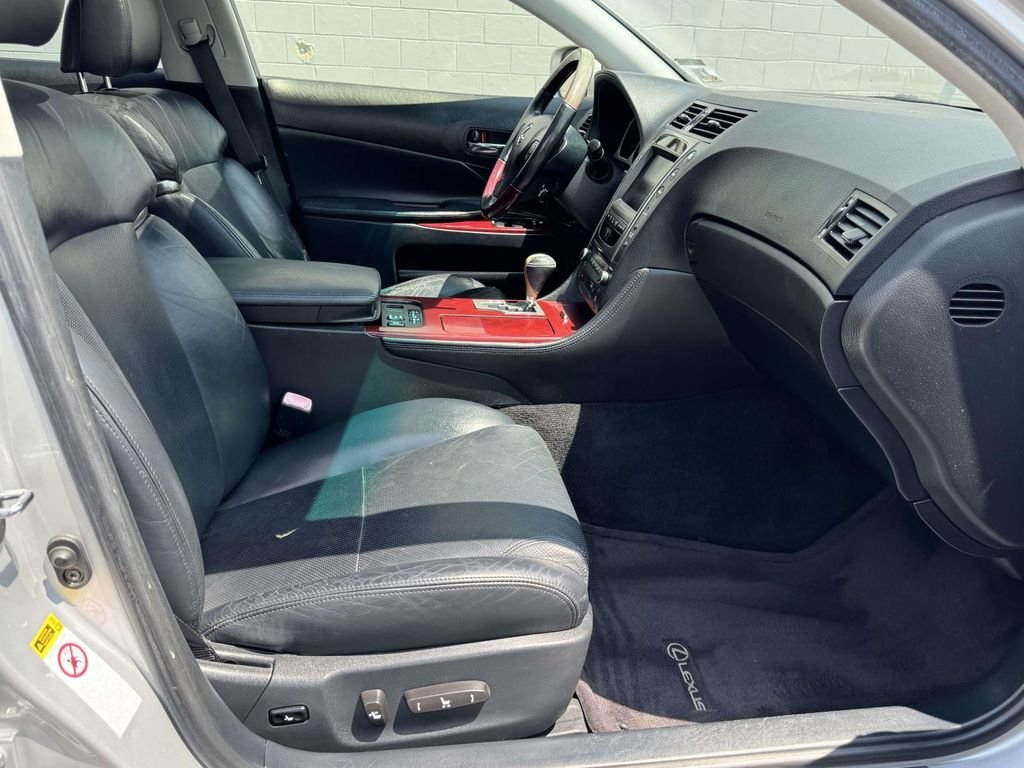 Used 2009 Silver Lexus 350 image 14