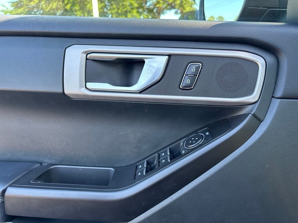 Used 2021 Gray Ford Base image 15