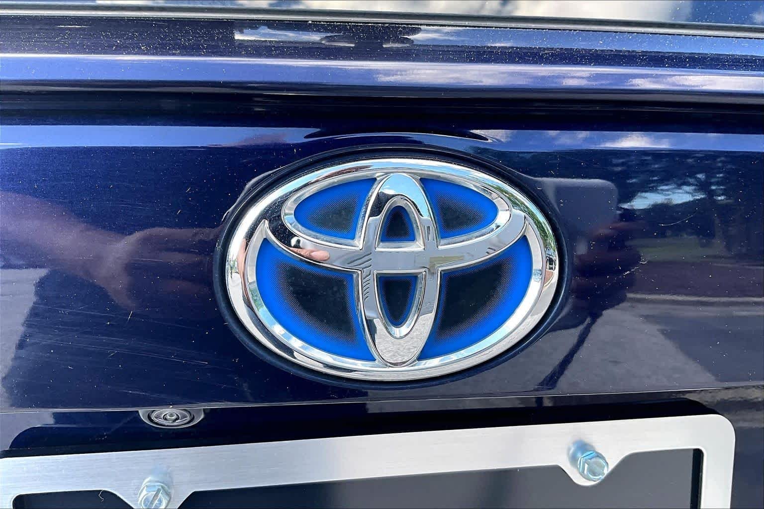 Used 2023 Blueprint Toyota SE image 31