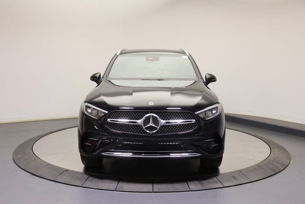 New 2027 Black Mercedes-Benz GLC 300 image 2