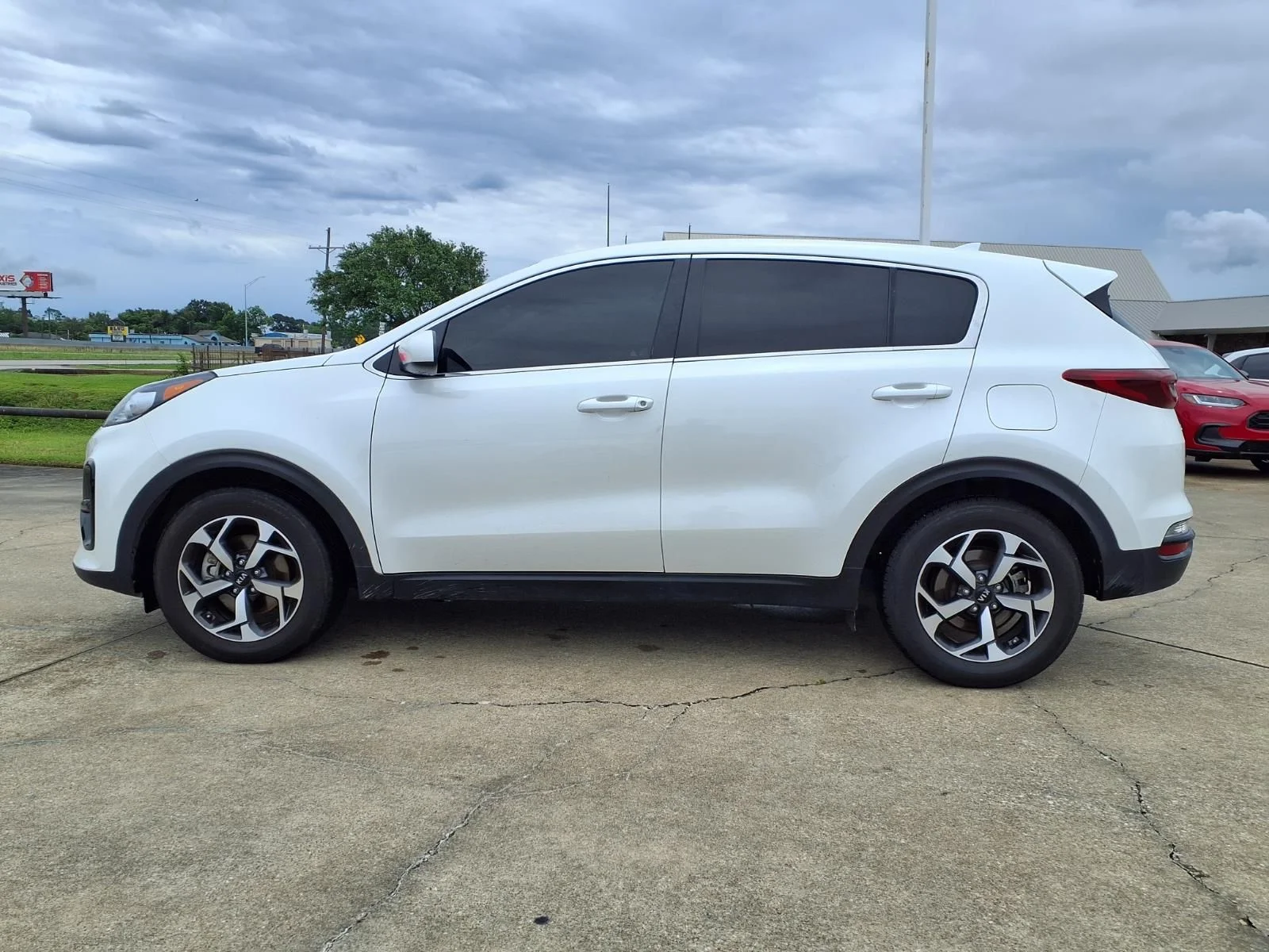 Used 2021 White Kia LX image 8