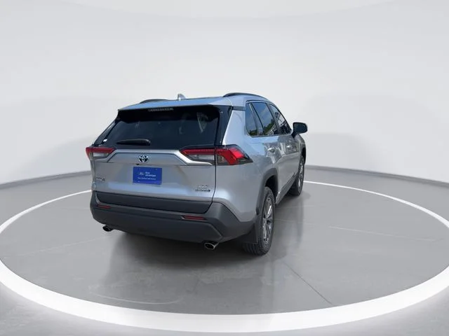 Used 2024 Silver Toyota XLE Premium image 6