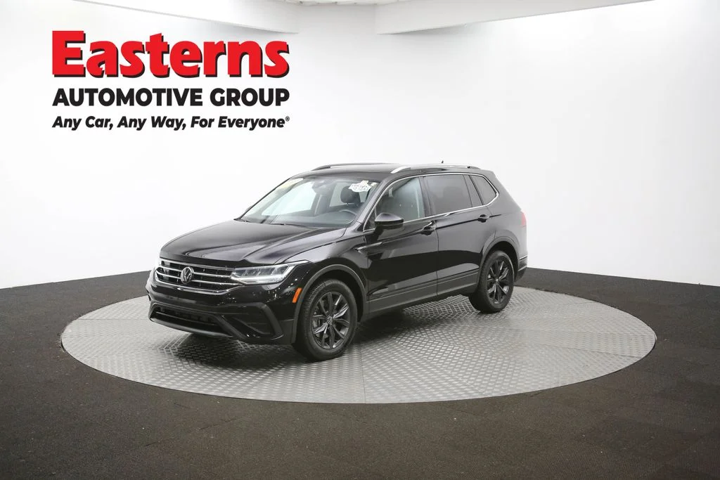 Used 2022 Black Volkswagen 2.0T SE image 54