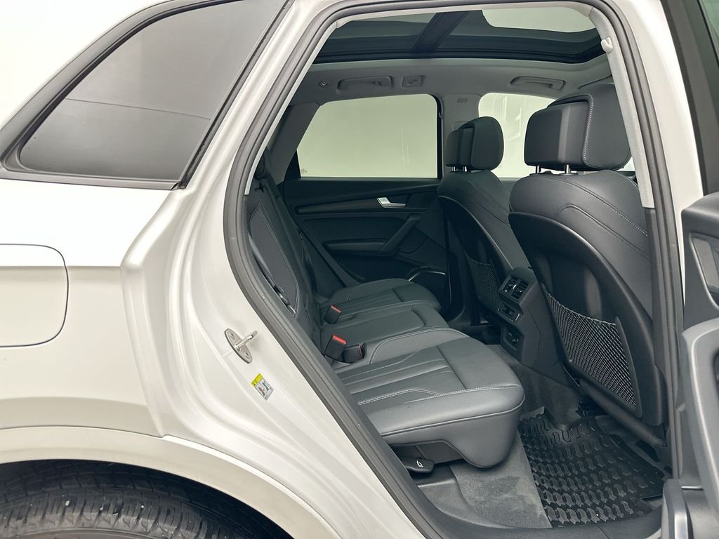 Used 2024  Audi 45 S line Premium image 19