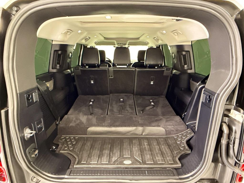 Used 2024 Fuji White Land Rover S image 27