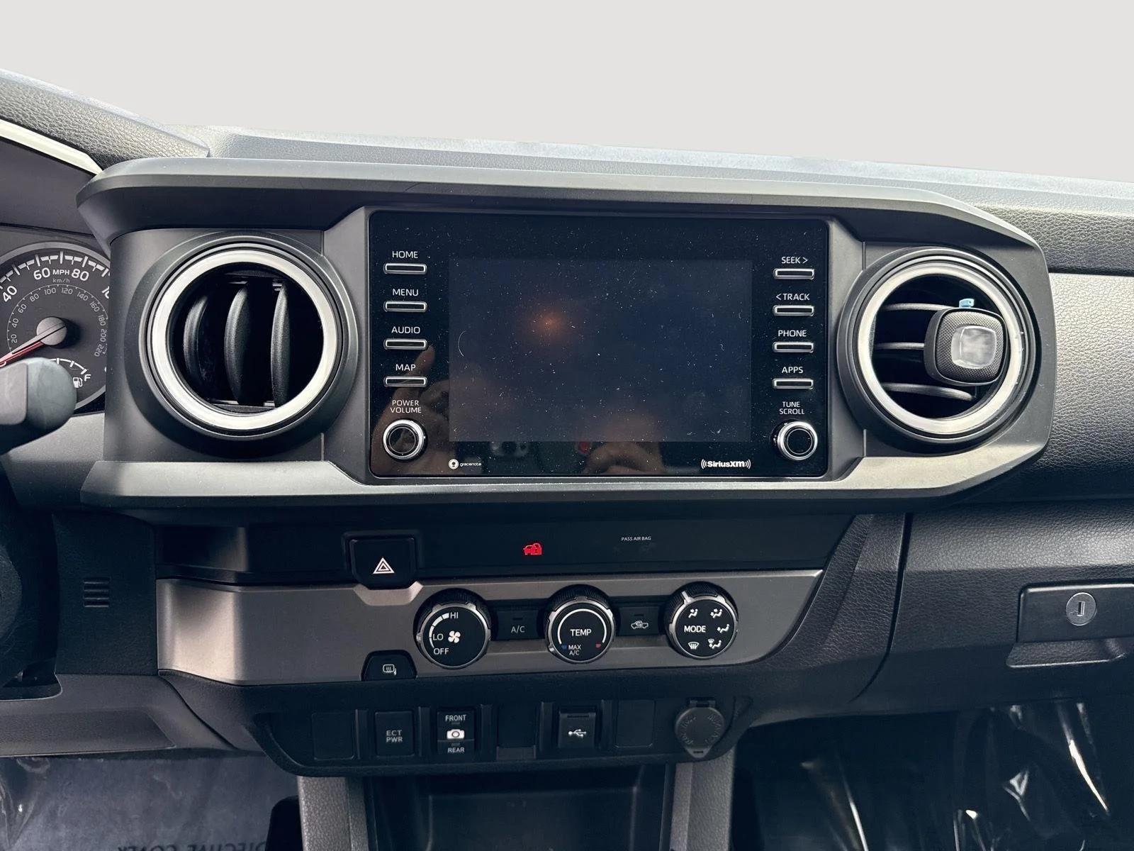 Certified Used 2022 White Toyota SR image 16