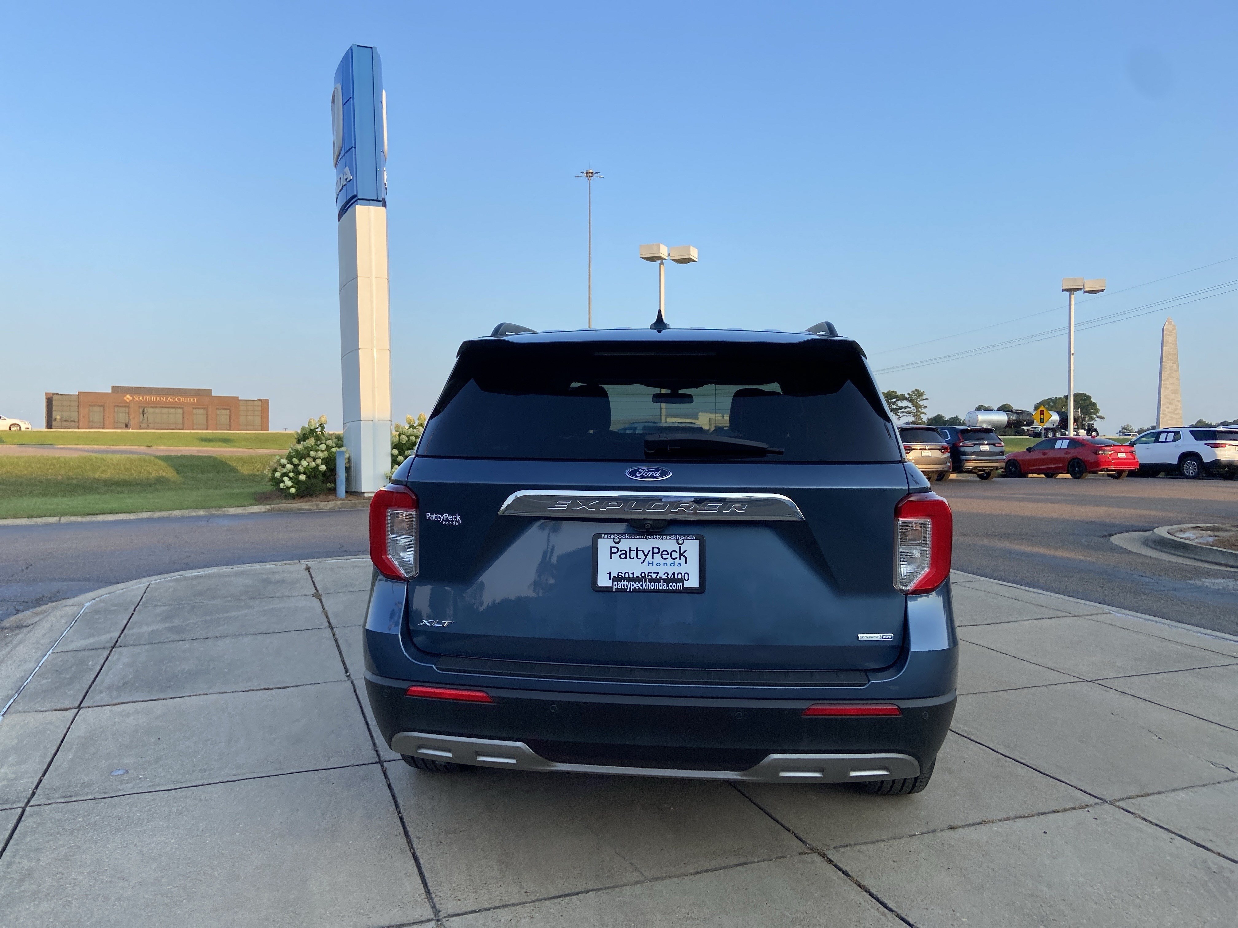 Used 2020 Blue Metallic Ford XLT image 10