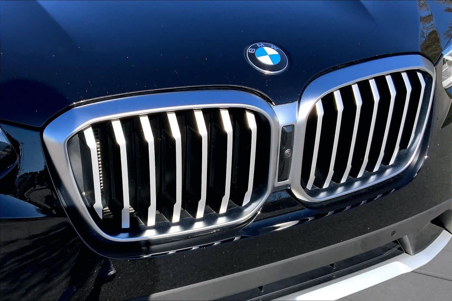 Certified Used 2023 Jet Black BMW xDrive30i image 32
