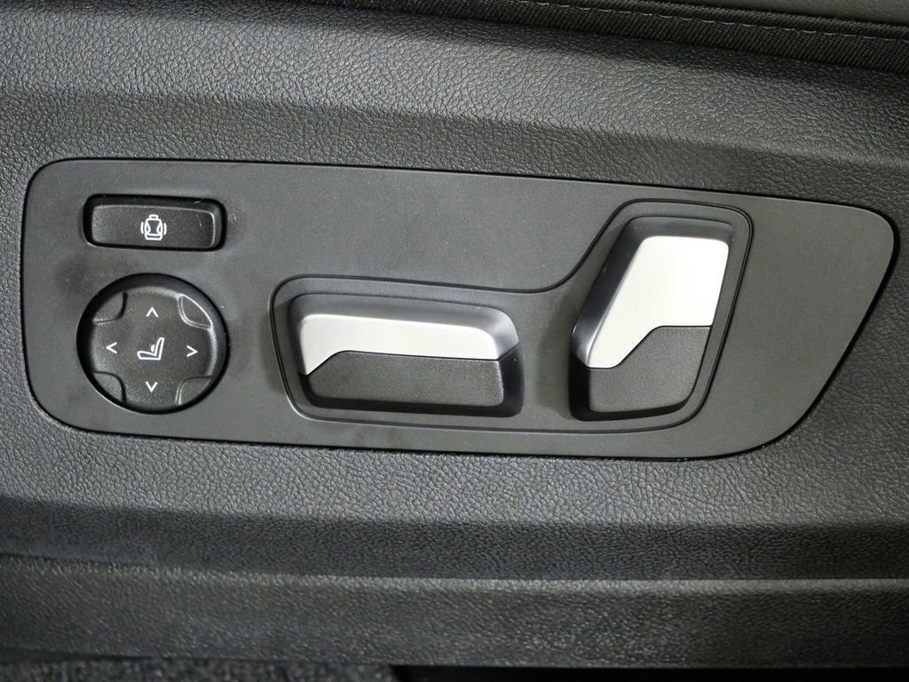 Certified Used 2026 Skyscraper Grey Metallic BMW xDrive40i image 45